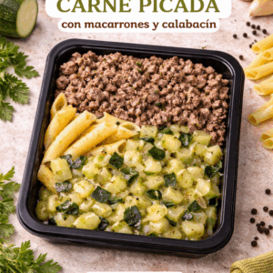 Plato cocinado con Calabacín (150g), Ternera (100g) y Macarrones (90)g